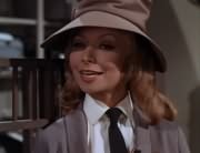 Madame Olinsky (Arlene Martel)