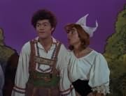 Hansel (Micky Dolenz)