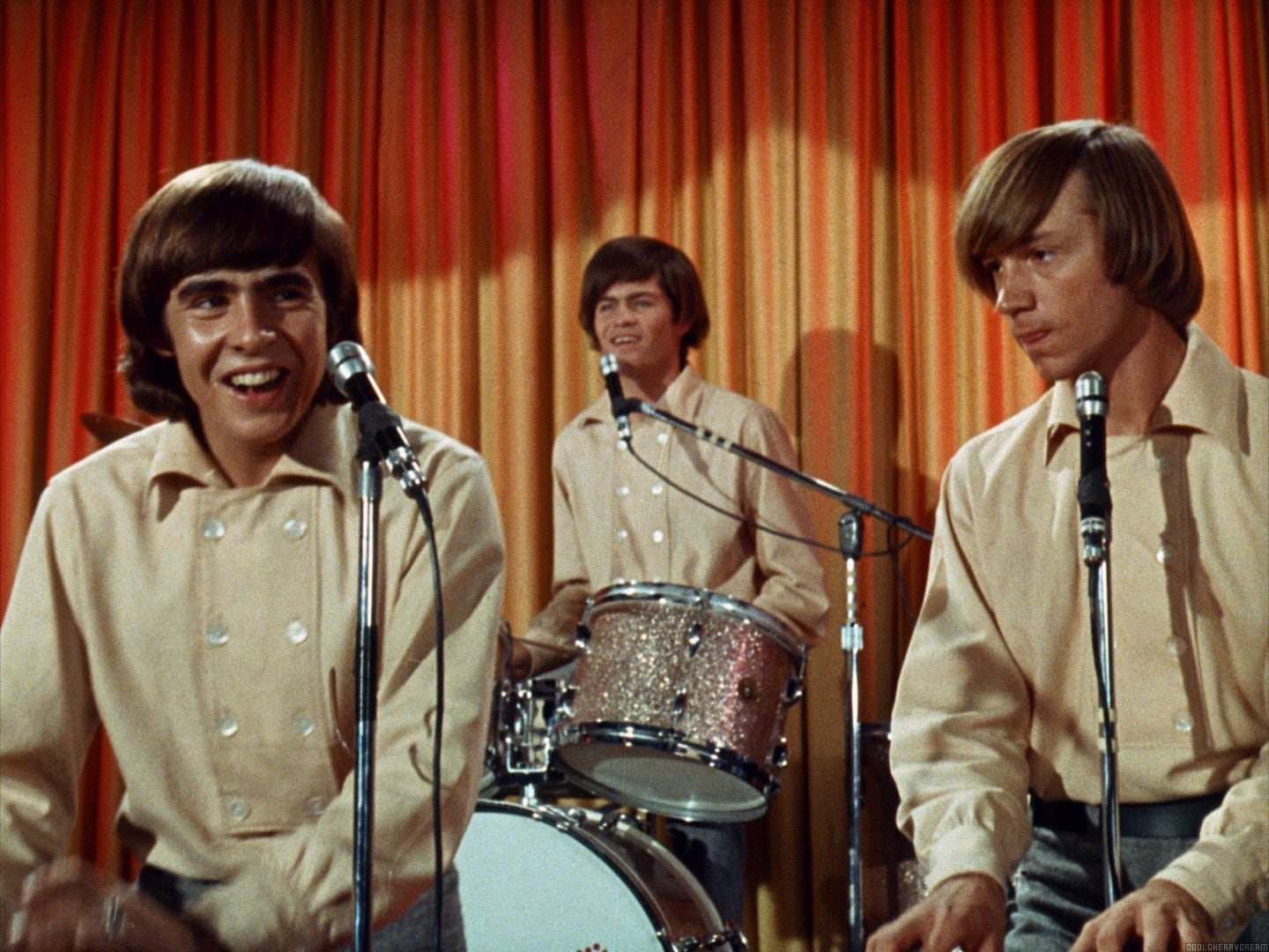 Музыка нилу. I’M A Believer the Monkees. Группа the Monkees. The Monkees фото. The Monkees 1964 обложка.